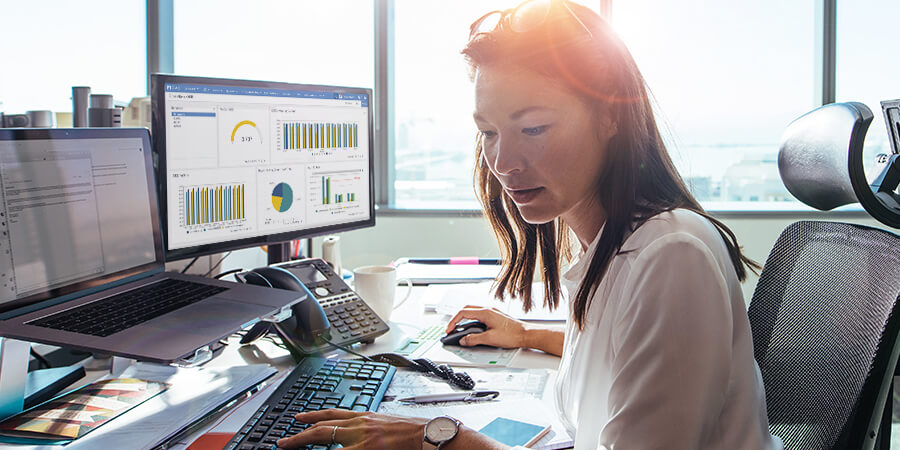 OEE, action center, woman, office